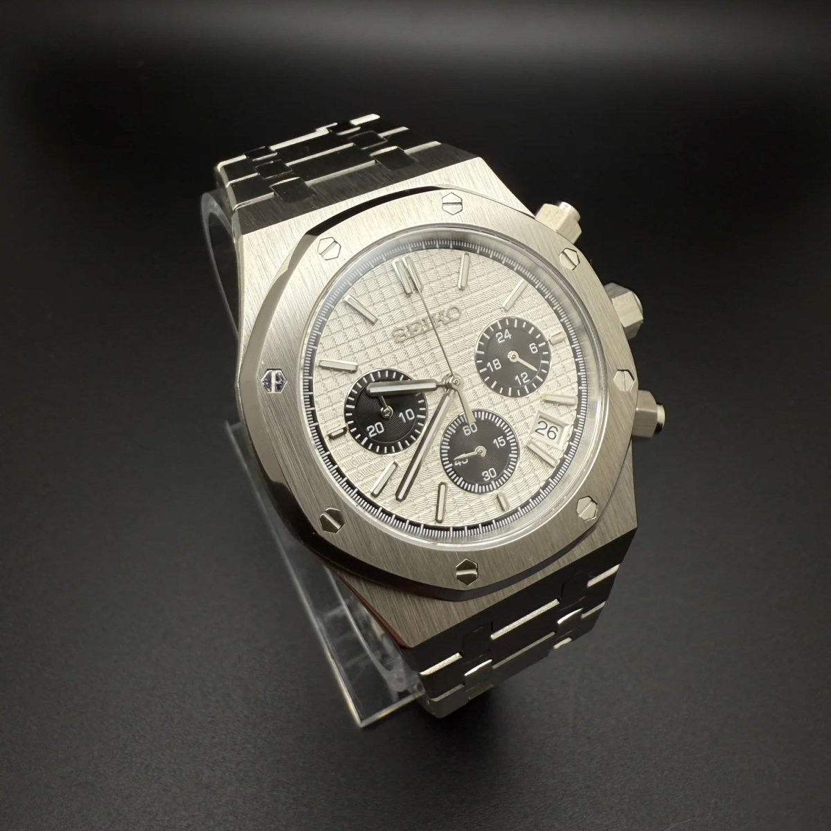 Seiko Mod Royal Oak Style Silver Panda Chronograph Seiko mod style watch with VK63 movement by ModTime - case and bracelet detail