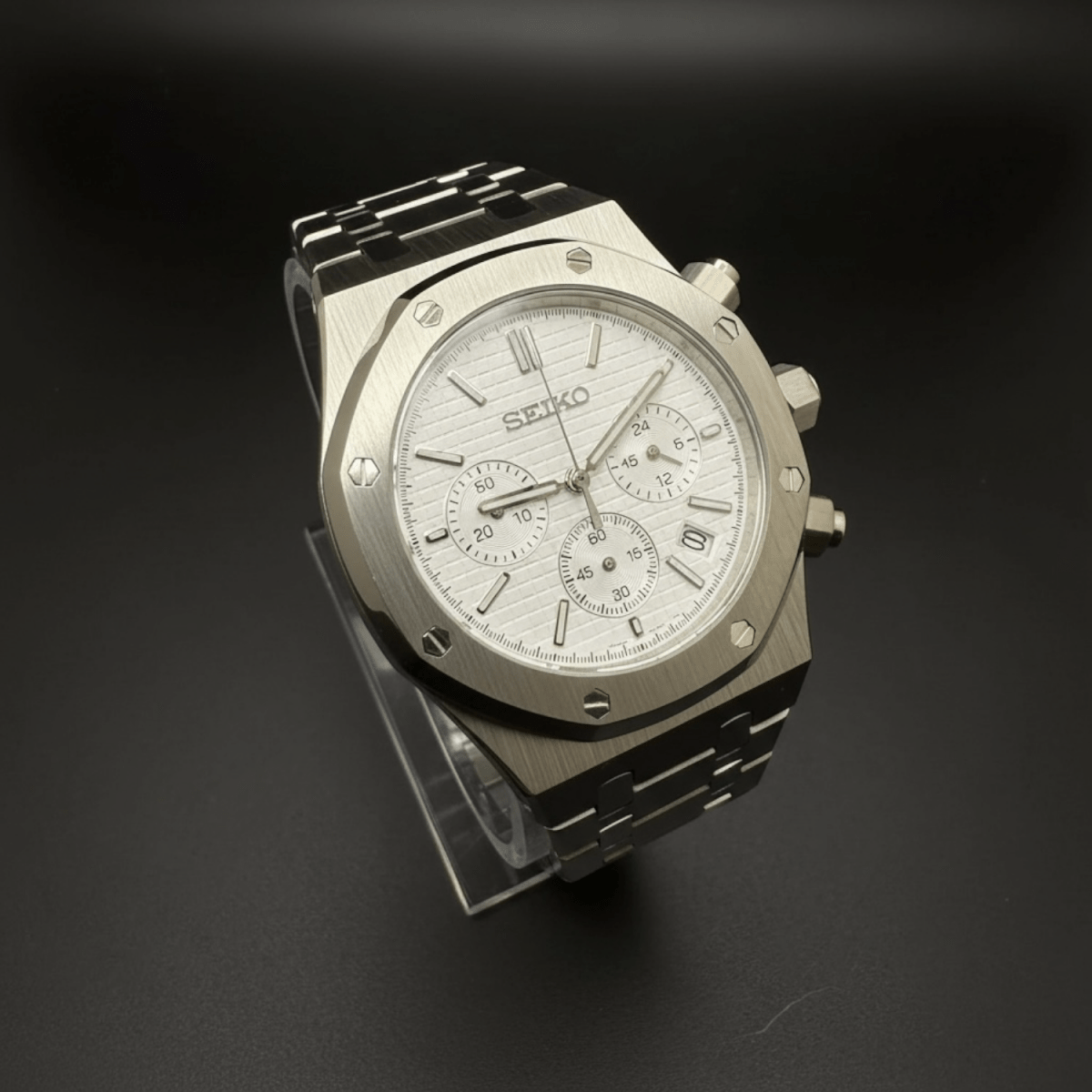 Royal Oak Chronograph Mod Silver White Dial silver and white Seiko mod style watch with VK63 movement by ModTime - case and bracelet detail