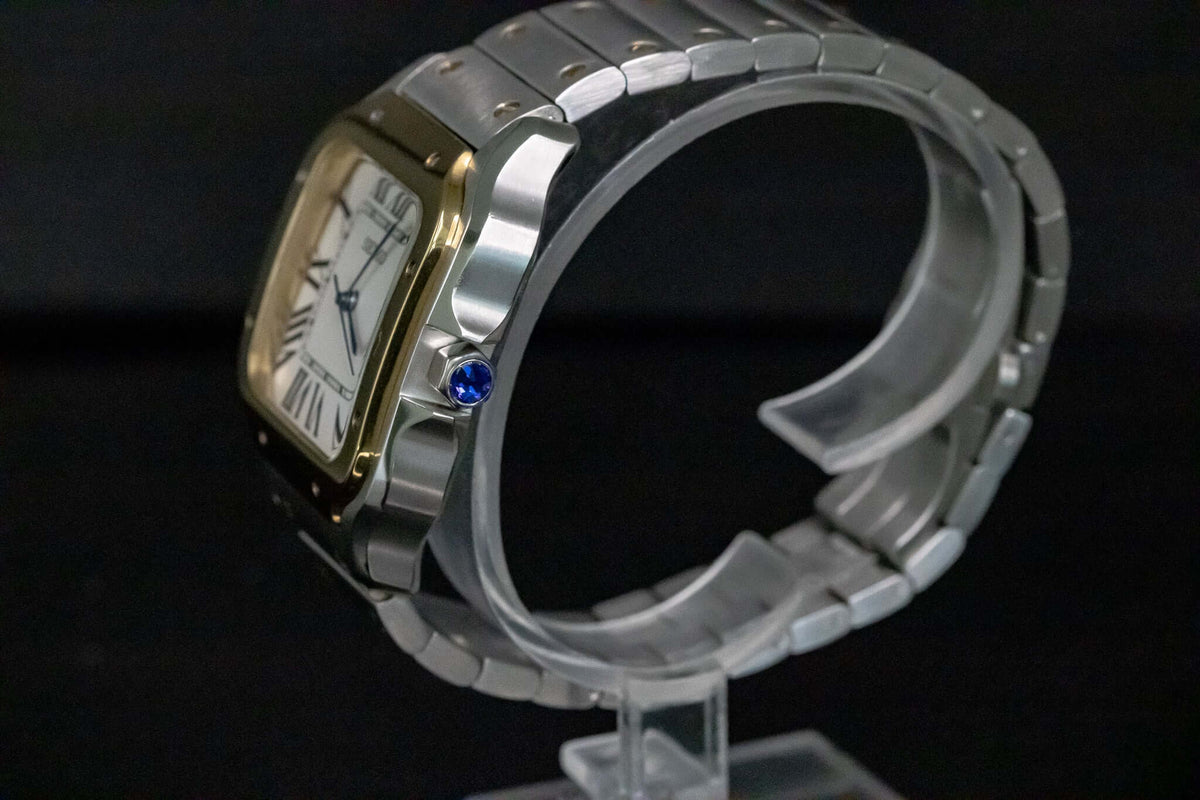 Montre automatique ModTime de style Santos — configuration bicolore et blanche (NH38), boîtier aux tons argentés, extrémité bleue de la couronne, vue de côté