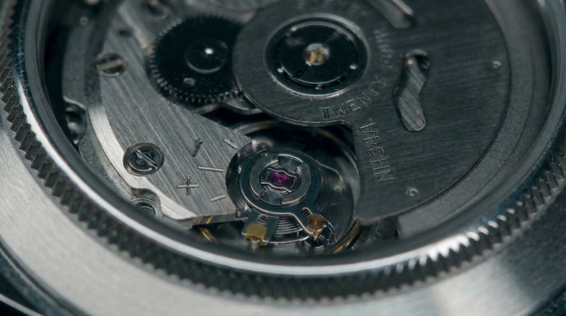 Seiko NH34 Automatic  GMT Movement Review – Specs, Accuracy & Best GMT Watches - ModTime