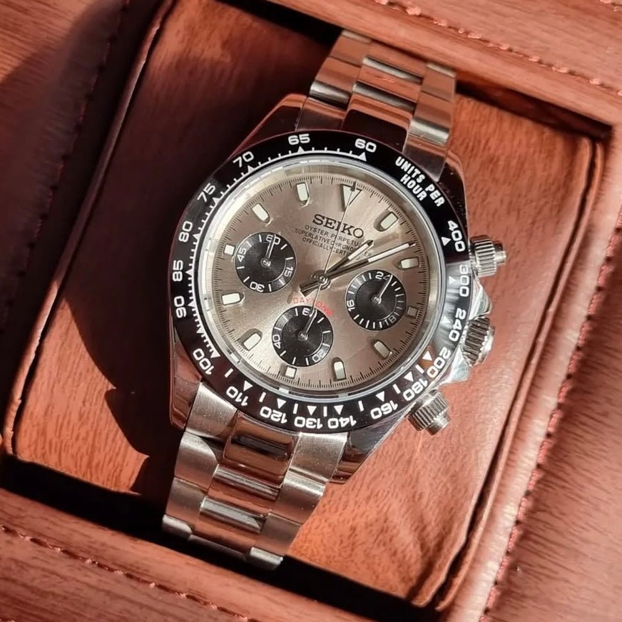 Daytona Mod Champagne Dial Oyster chronograph Seiko mod style watch with VK63 movement by ModTime - dial detail