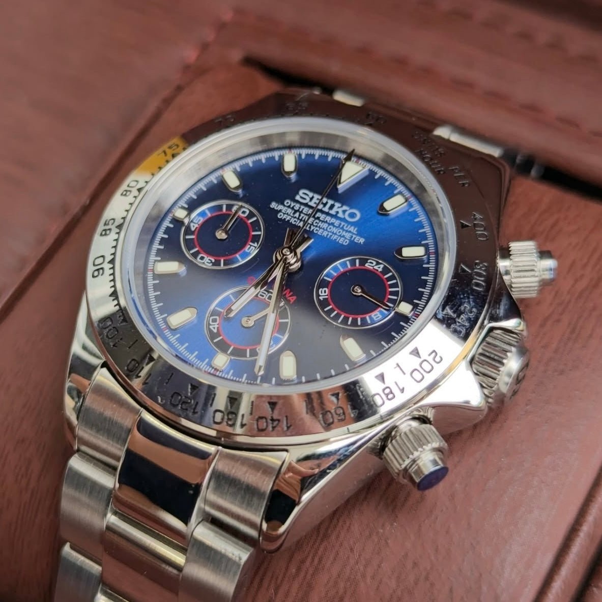 Daytona Mod Silver Blue Dial Oyster silver and blue chronograph Seiko mod style watch with VK63 movement by ModTime - dial detail