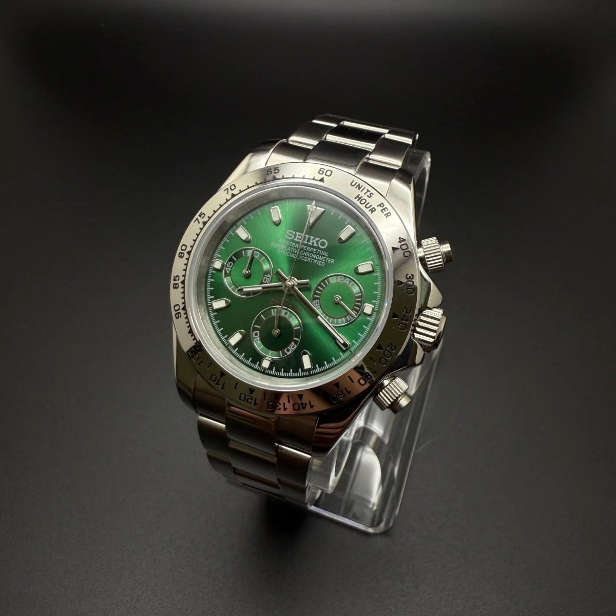 Daytona Mod Silver Green Dial Oyster silver and green chronograph Seiko mod style watch with VK63 movement by ModTime - dial detail