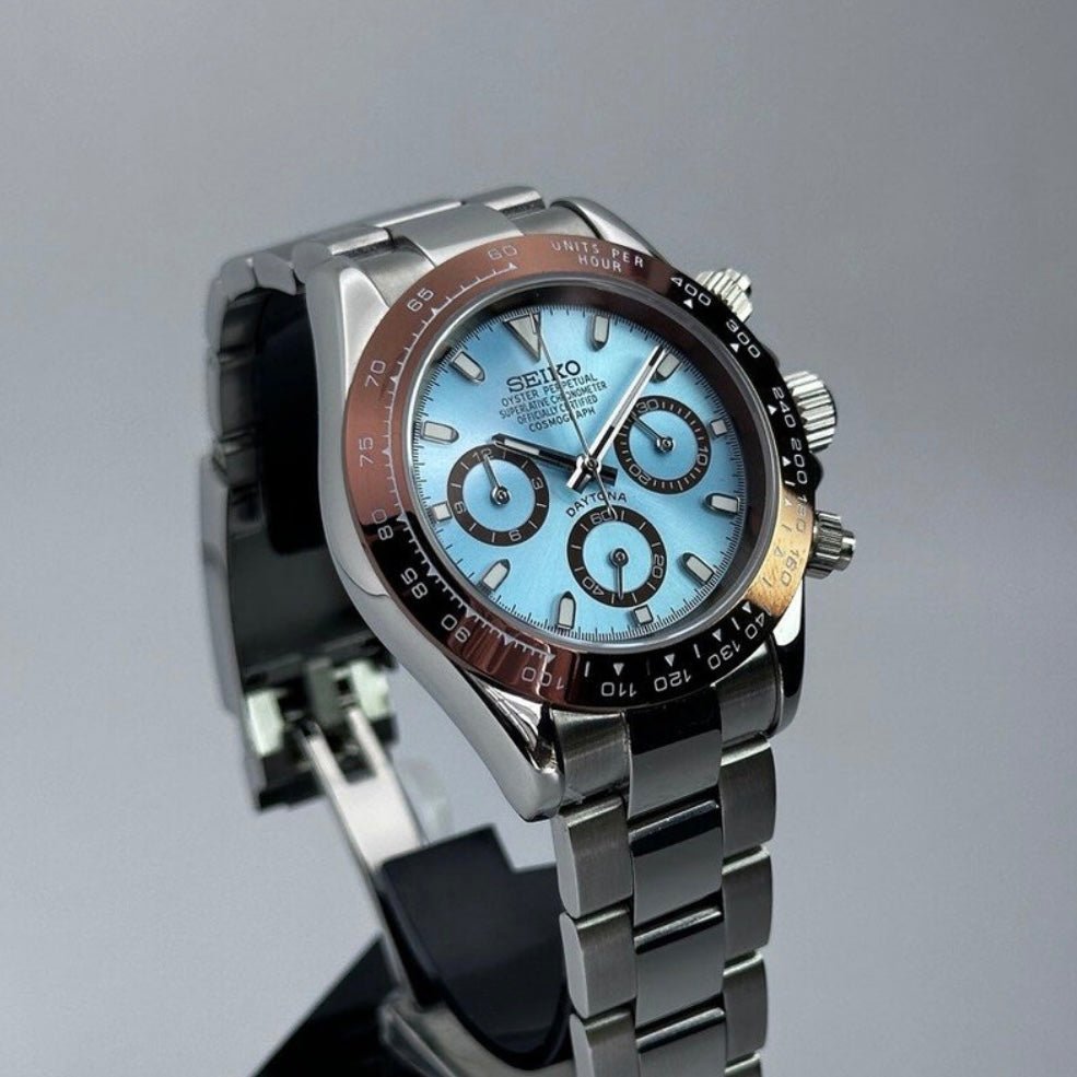 Daytona Mod Silver Platin Dial Oyster silver chronograph Seiko mod style watch with VK63 movement by ModTime - dial detail