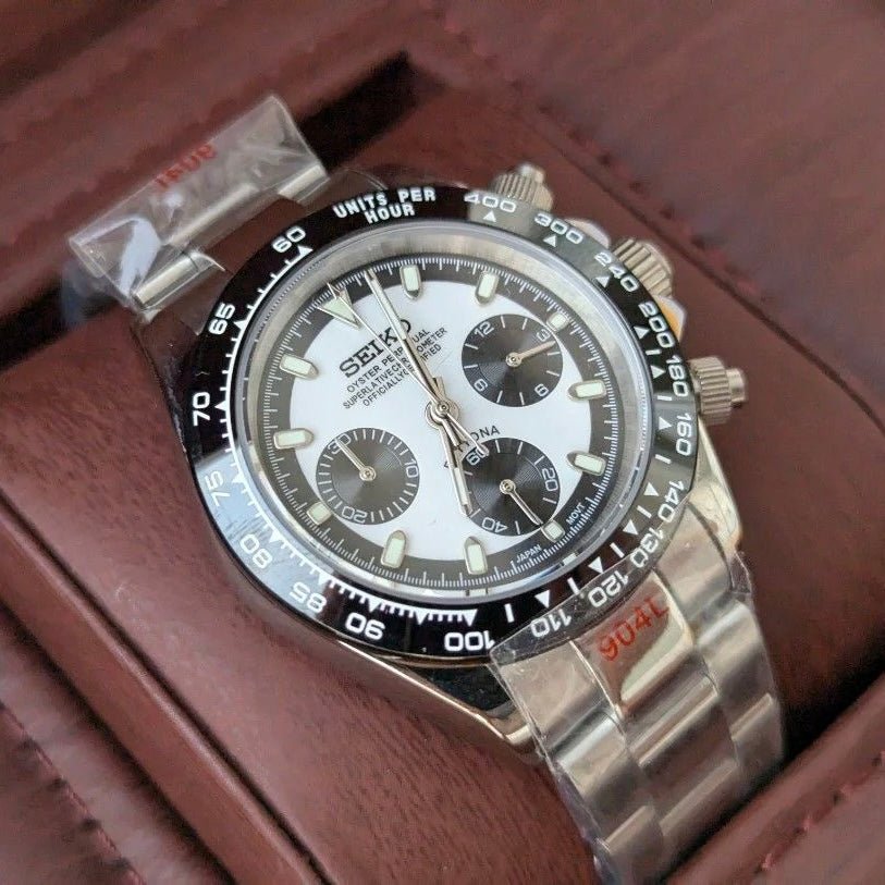 Daytona Mod Silver Reverse Panda Oyster silver and black and white Seiko mod style watch with VK63 movement by ModTime - case and bracelet detail
