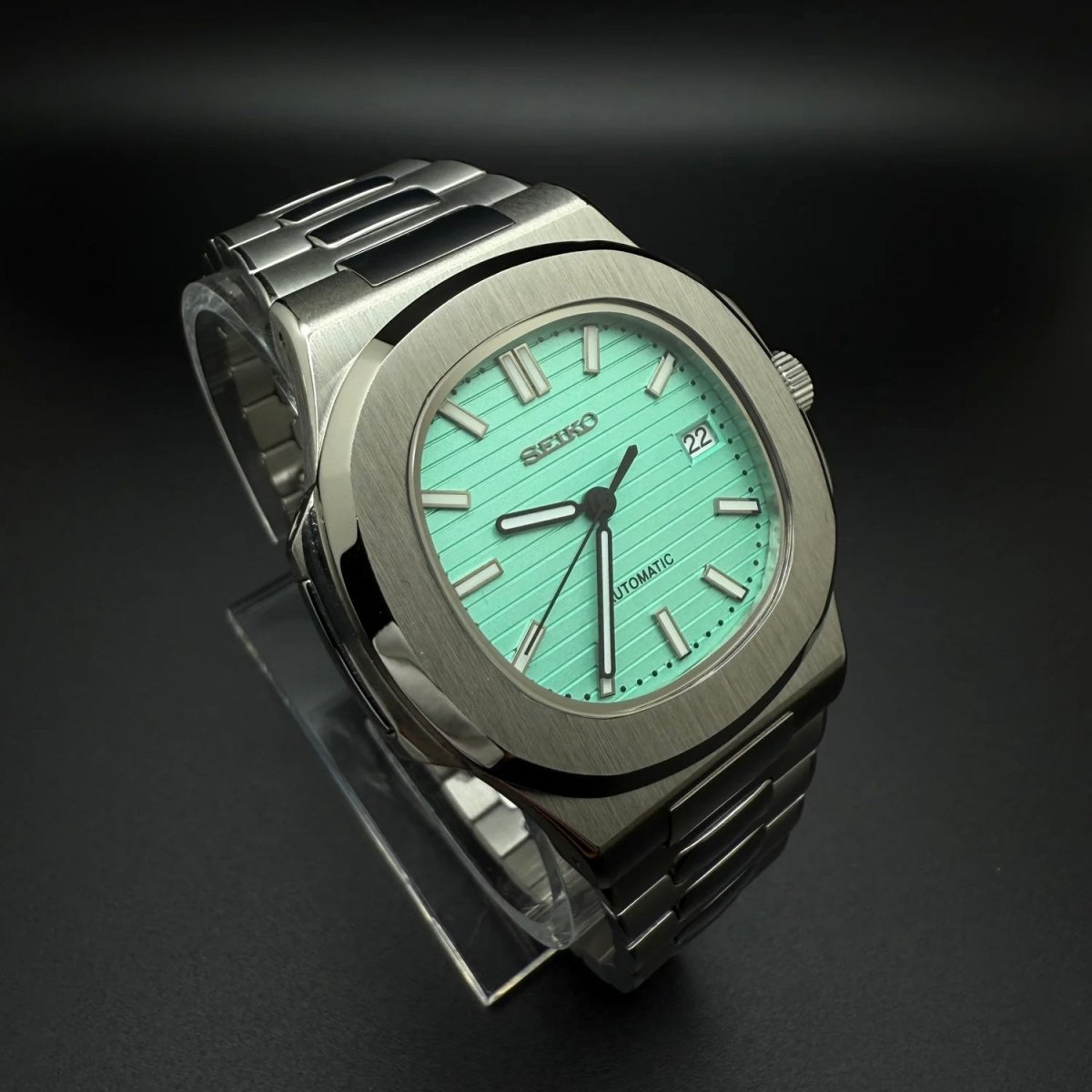 Nautilus Mod Silver Tiffany Blue Dial silver and blue Seiko mod style watch with NH35 automatic movement by ModTime - case and bracelet detail