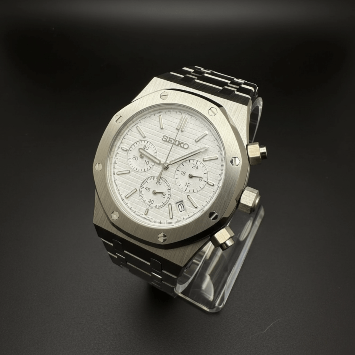 Royal Oak Chronograph Mod Silver White Dial silver and white integrated bracelet Seiko mod style watch with VK63 movement by ModTime - dial detail